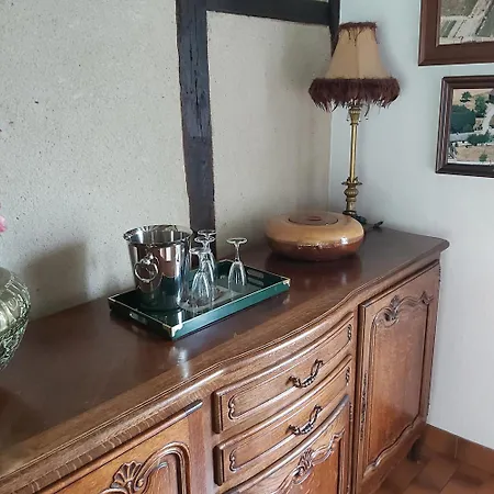 Maison à La Campagne, Coté Forêt Beaubray